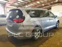 2017 Chrysler PACIFICA фото