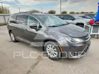 2017 Chrysler PACIFICA фото