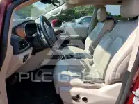 2017 Chrysler PACIFICA photo
