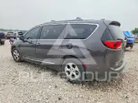 2017 Chrysler PACIFICA photo