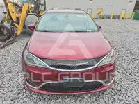 2017 Chrysler PACIFICA photo