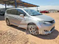2017 Chrysler PACIFICA photo