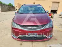 2017 Chrysler PACIFICA photo