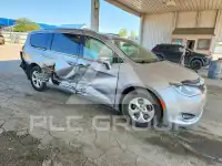 2017 Chrysler PACIFICA фото