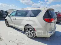 2017 Chrysler PACIFICA photo