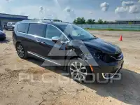 2017 Chrysler PACIFICA фото