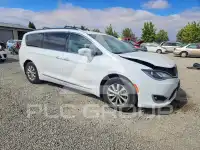 2017 Chrysler PACIFICA photo