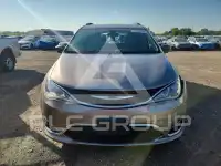 2017 Chrysler PACIFICA фото