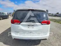 2017 Chrysler PACIFICA photo