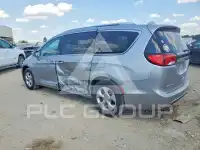 2017 Chrysler PACIFICA photo