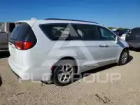 2017 Chrysler PACIFICA photo