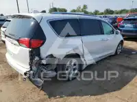 2017 Chrysler PACIFICA фото