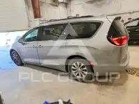 2017 Chrysler PACIFICA photo