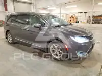 2017 Chrysler PACIFICA photo