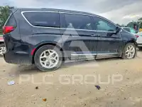 2017 Chrysler PACIFICA фото
