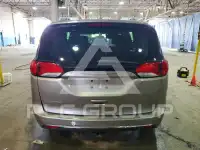 2017 Chrysler PACIFICA photo