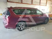 2017 Chrysler PACIFICA photo