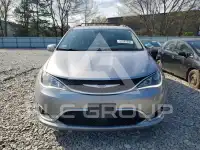 2017 Chrysler PACIFICA photo