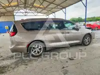 2017 Chrysler PACIFICA фото