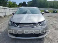 2017 Chrysler PACIFICA photo