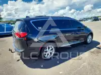 2017 Chrysler PACIFICA фото
