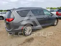 2017 Chrysler PACIFICA photo