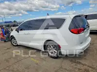 2017 Chrysler PACIFICA photo