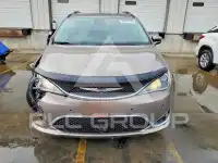 2017 Chrysler PACIFICA photo