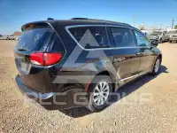 2017 Chrysler PACIFICA фото