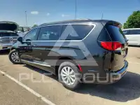 2017 Chrysler PACIFICA фото