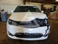 2017 Chrysler PACIFICA photo