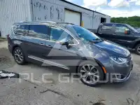 2017 Chrysler PACIFICA photo