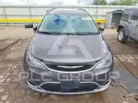 2017 Chrysler PACIFICA photo
