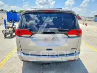 2017 Chrysler PACIFICA photo