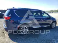 2017 Chrysler PACIFICA photo