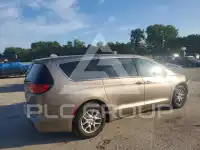 2017 Chrysler PACIFICA photo