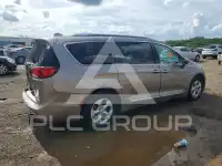 2017 Chrysler PACIFICA photo