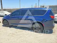 2017 Chrysler PACIFICA фото