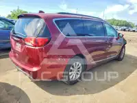 2017 Chrysler PACIFICA photo