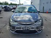2017 Chrysler PACIFICA photo
