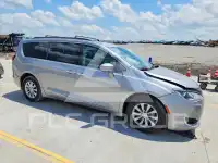 2017 Chrysler PACIFICA photo