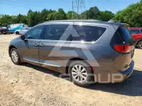 2017 Chrysler PACIFICA фото