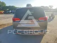 2017 Chrysler PACIFICA photo