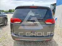 2017 Chrysler PACIFICA photo