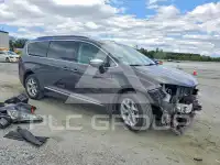 2017 Chrysler PACIFICA фото