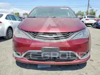 2017 Chrysler PACIFICA photo