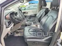 2017 Chrysler PACIFICA photo