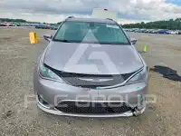 2017 Chrysler PACIFICA фото