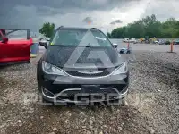 2017 Chrysler PACIFICA фото