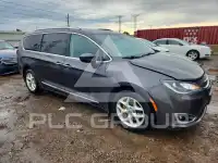 2017 Chrysler PACIFICA фото